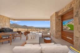 Serene Shores. Elegant 3BR Escape with Golf cart