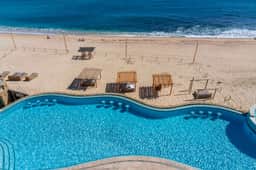 3 BR Beachfront Oasis