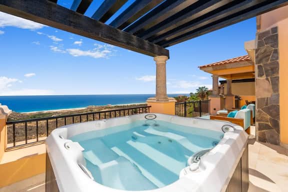 Unique Renovated Montecristo 3 BR Villa at Quivira