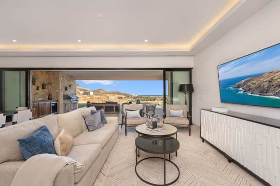 Oceanfront Elegance 3 BR Condo w/ Private Pool