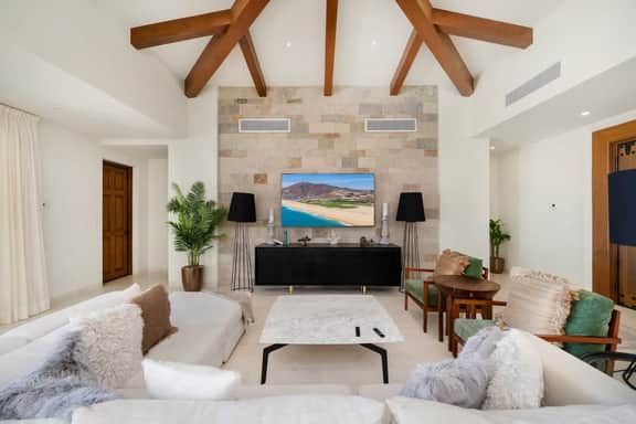 Ritzy 5 BR Villa at Quivira
